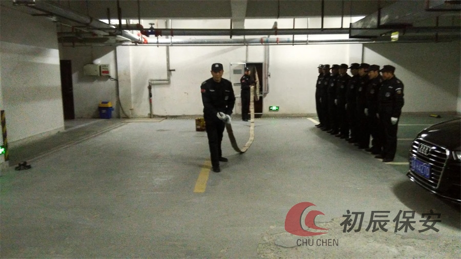 保鏢的服務(wù)費(fèi)用貴嗎？